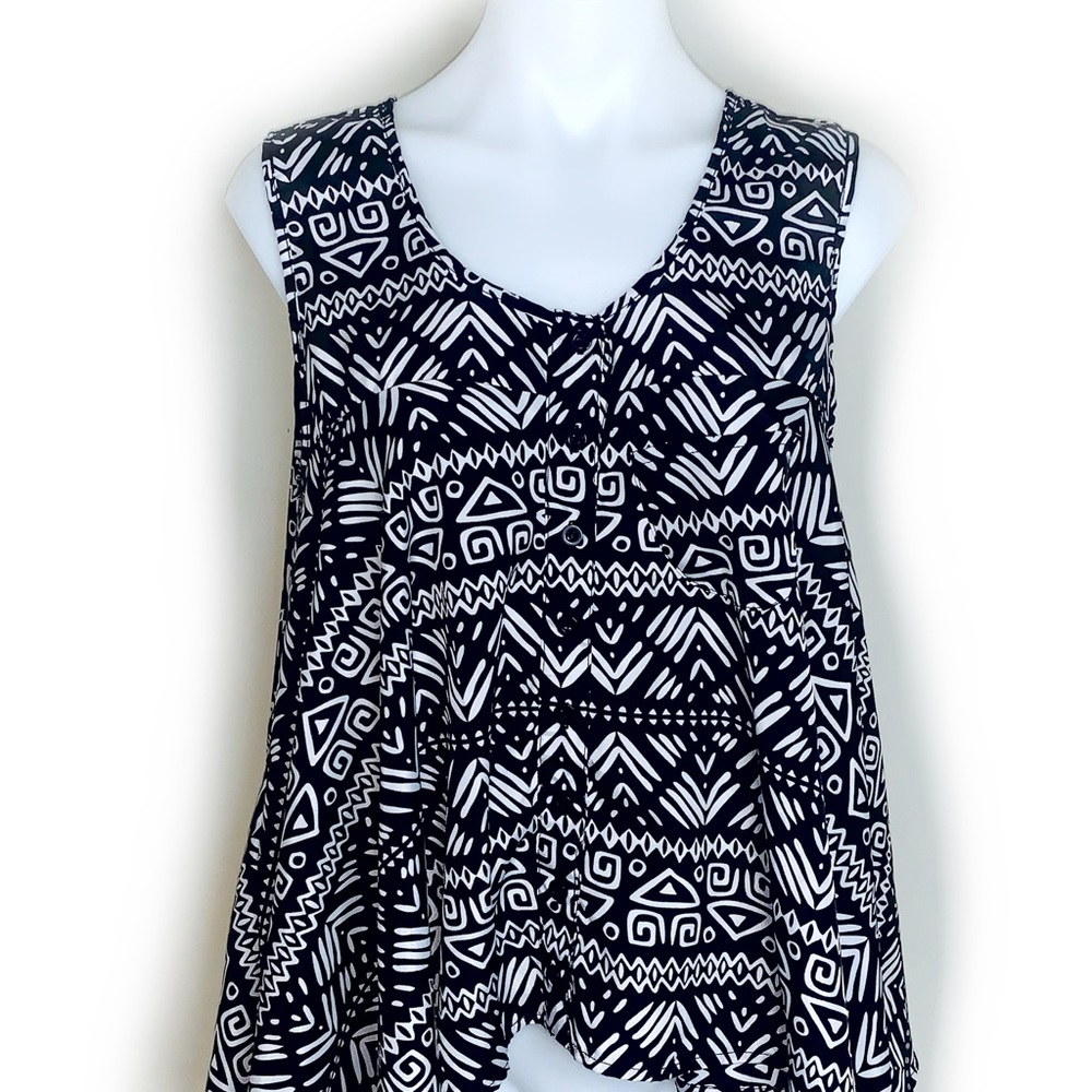 Tribal print flowy top by Material Girl